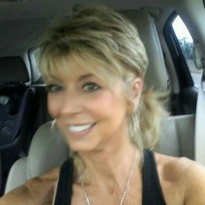 Meet your Posher, Deanna